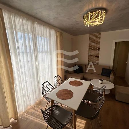 Апартаменты Yacht Club 573 Дуррес Экстерьер фото